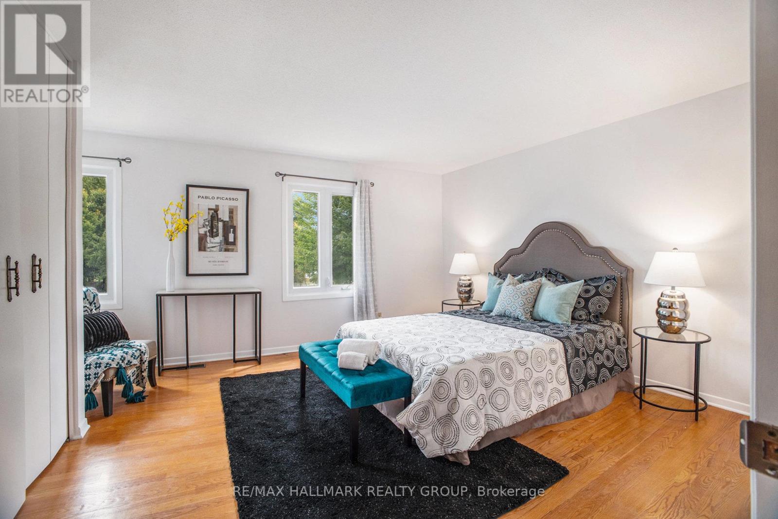 Photo 18 of 618 La Verendrye Drive, Ottawa ON
