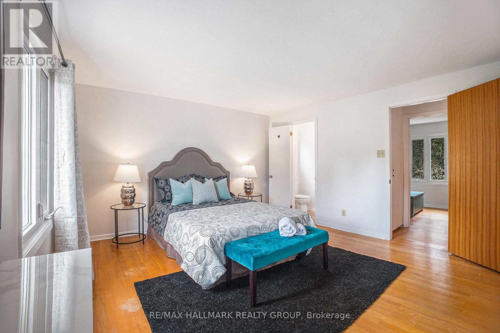 Photo 19 of 618 La Verendrye Drive, Ottawa ON