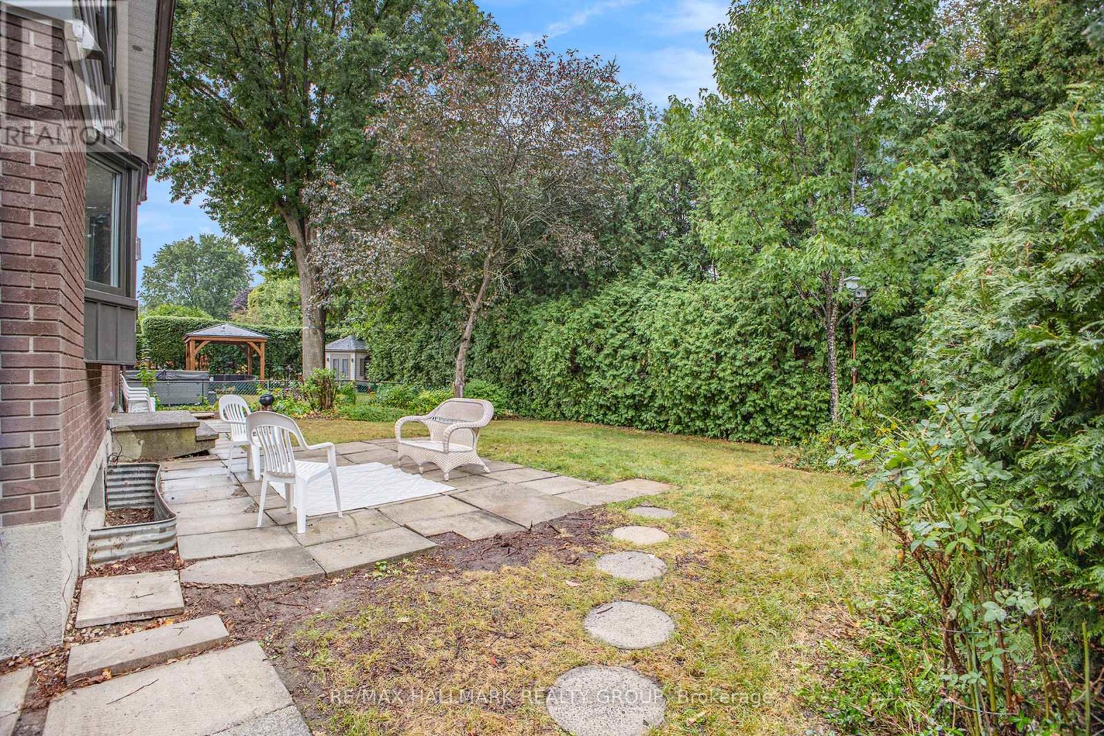 Photo 29 of 618 La Verendrye Drive, Ottawa ON