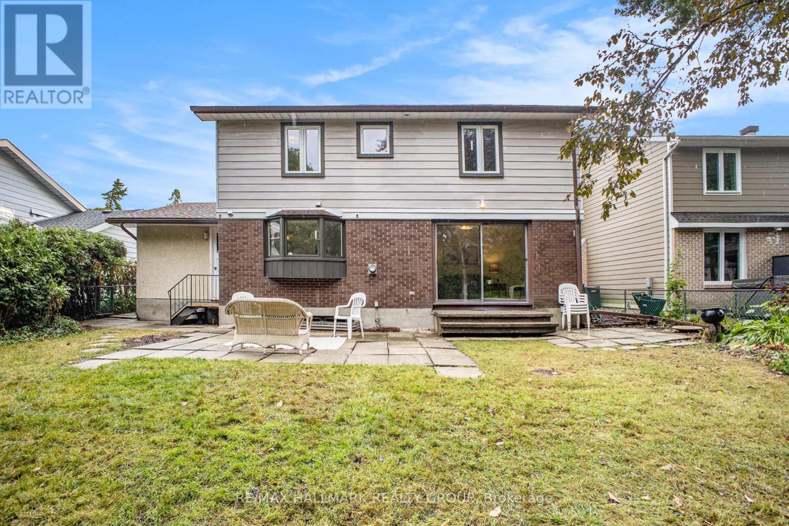 Photo 30 of 618 La Verendrye Drive, Ottawa ON