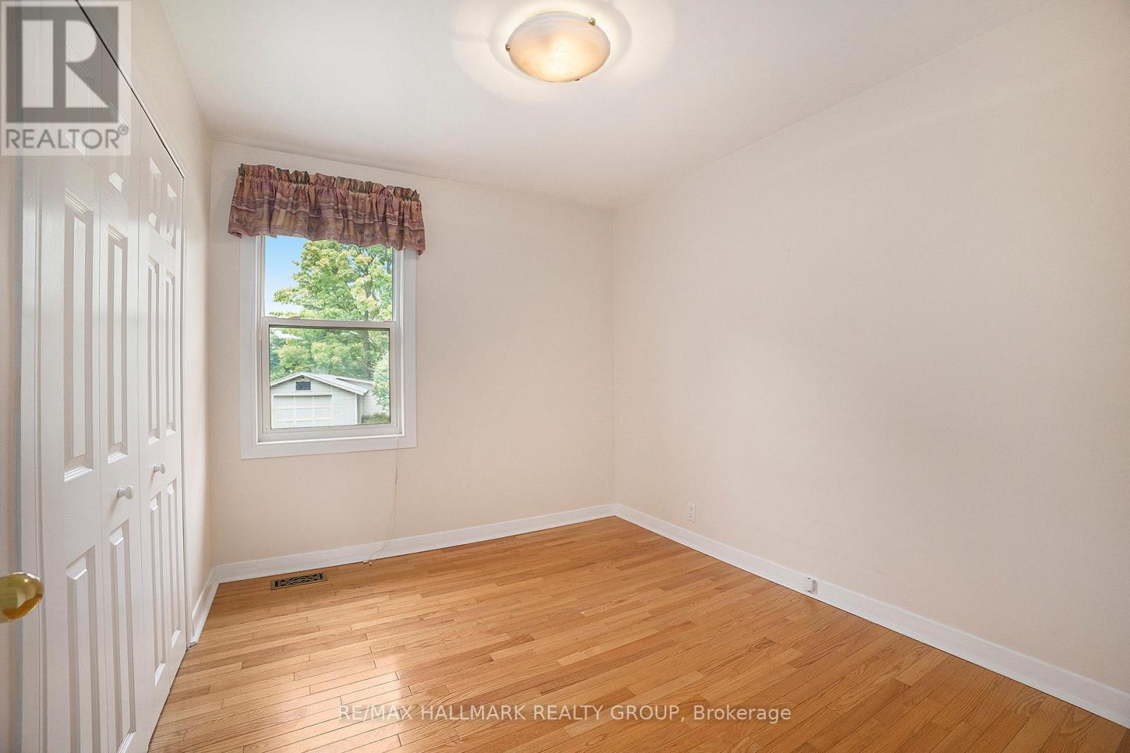 Photo 11 of 3533 Innes Road, Ottawa ON