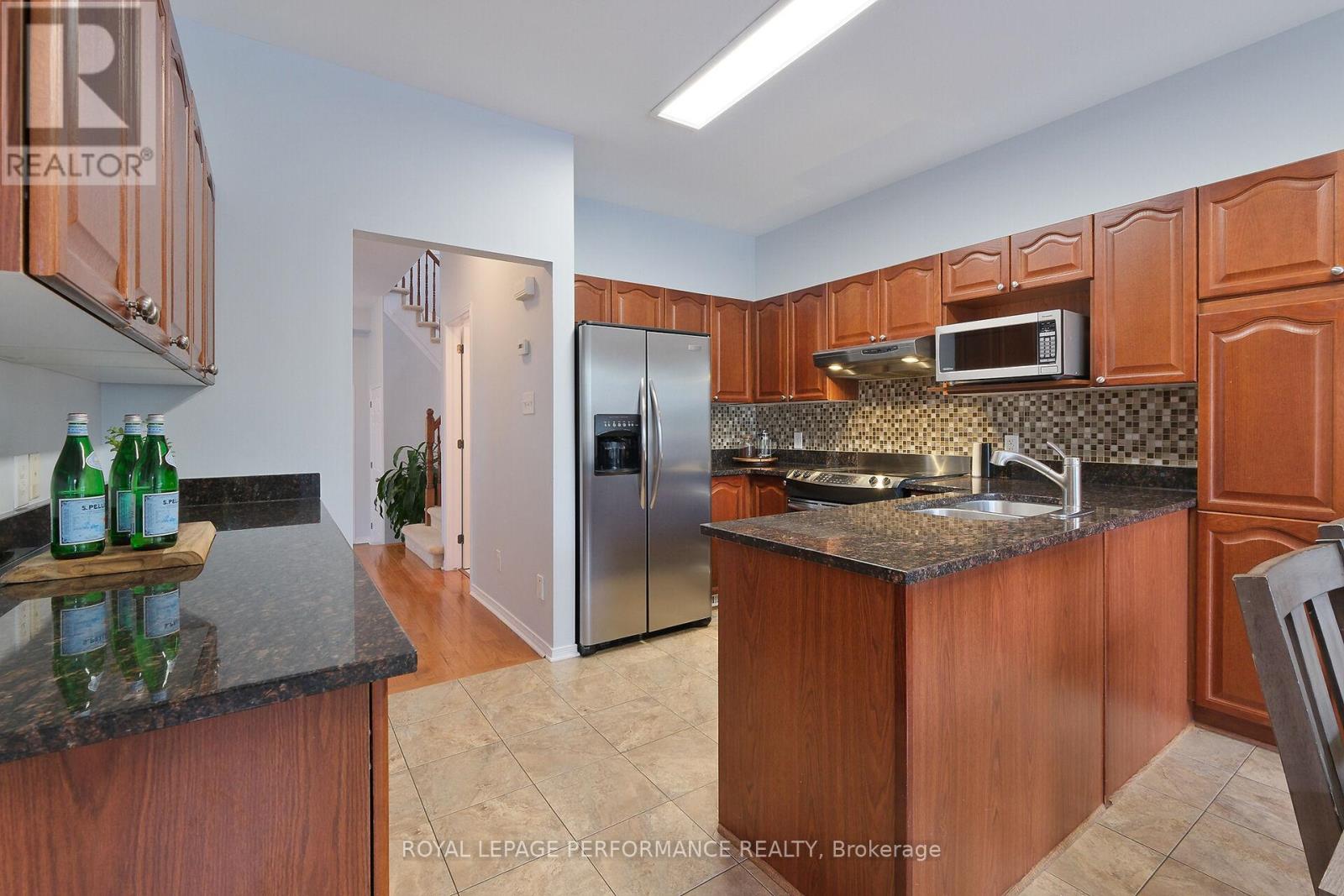 Photo 10 of 1038 Fieldfair Way, Ottawa ON