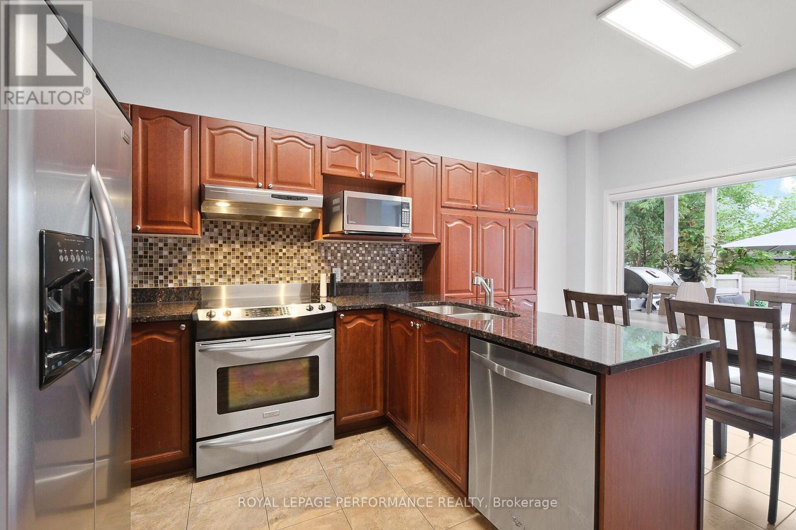 Photo 12 of 1038 Fieldfair Way, Ottawa ON
