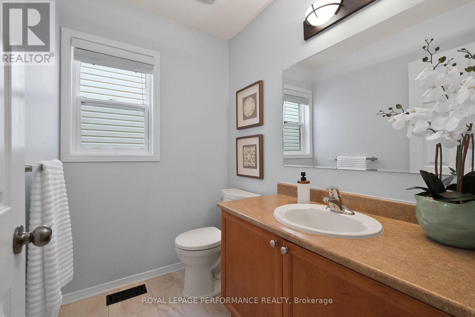 Photo 18 of 1038 Fieldfair Way, Ottawa ON