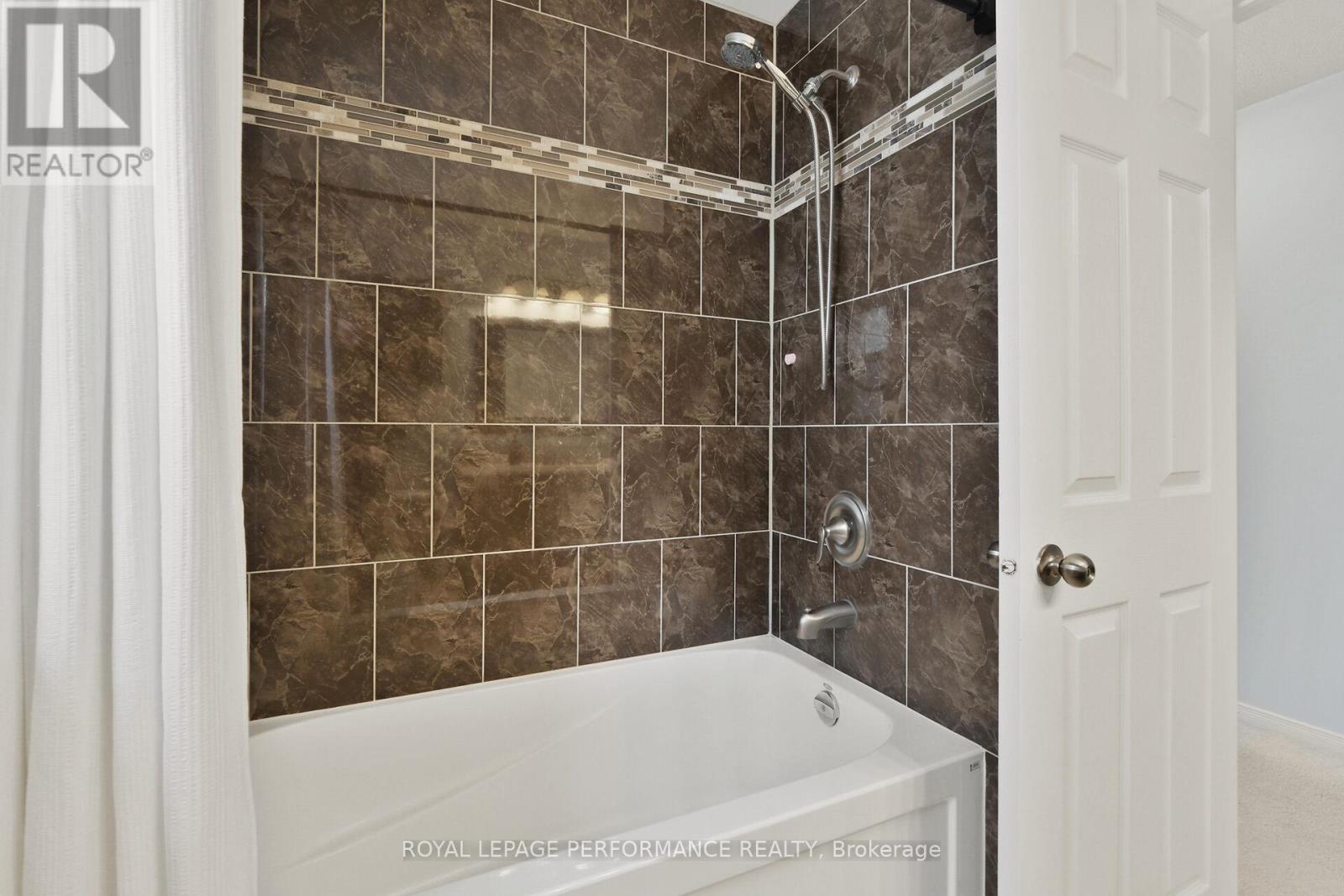 Photo 35 of 1038 Fieldfair Way, Ottawa ON