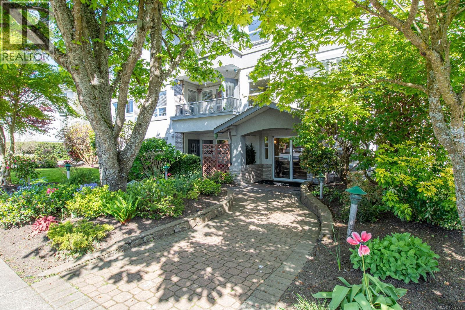 206 9945 Fifth St, Sidney