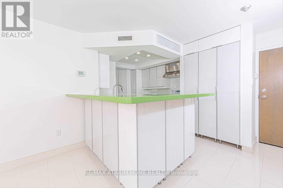 Photo 7 of 2712 1001 Bay Street, Toronto ON