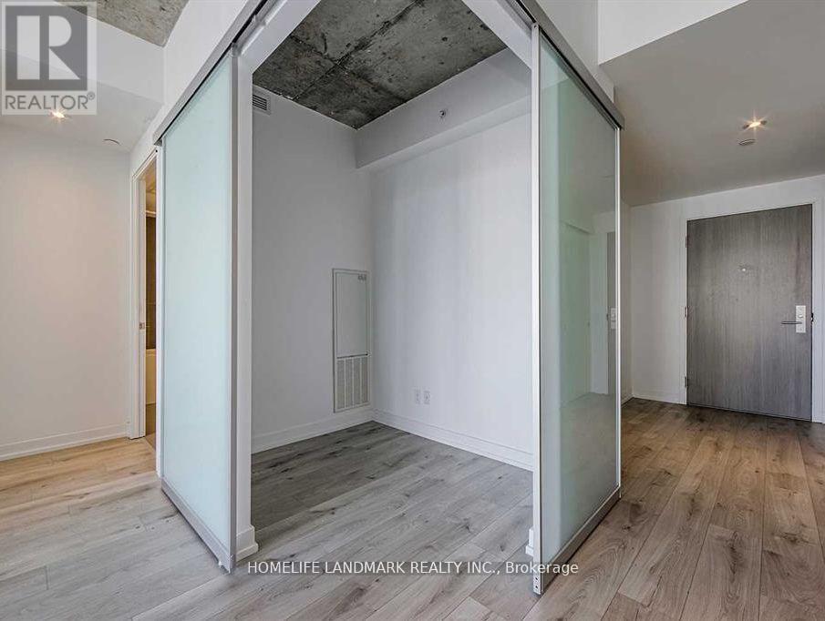 Photo 3 of 3901 161 Roehampton Avenue, Toronto ON