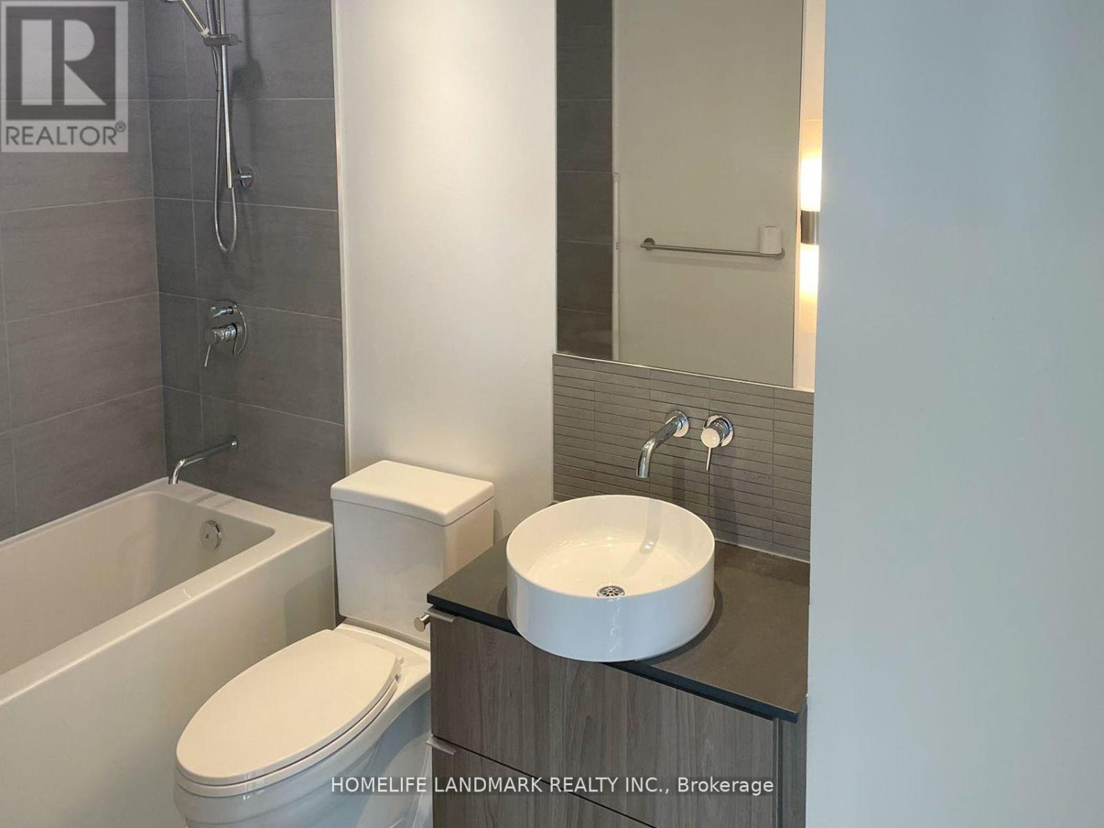 Photo 8 of 3901 161 Roehampton Avenue, Toronto ON