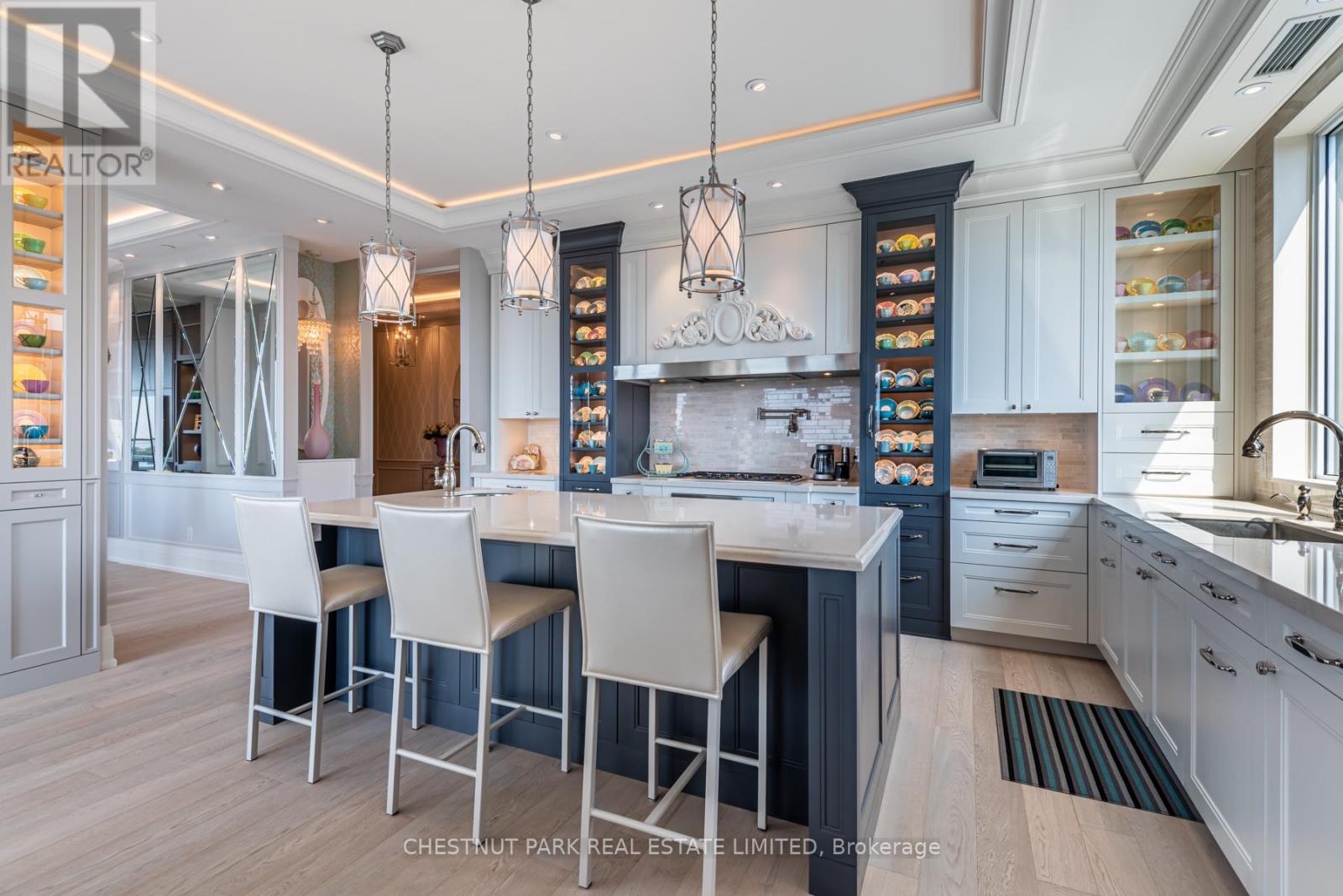 Photo 6 of Ph 1 60 Berwick Avenue, Toronto ON