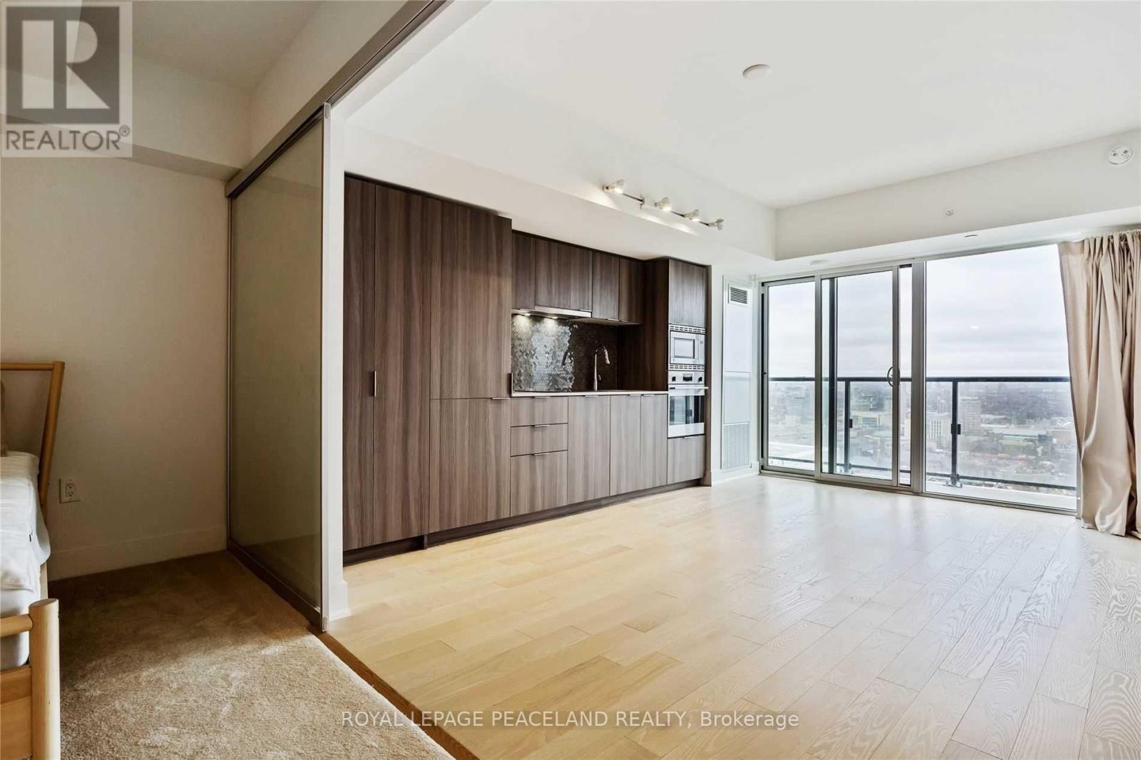 Photo 6 of 2911 955 Bay Street, Toronto ON