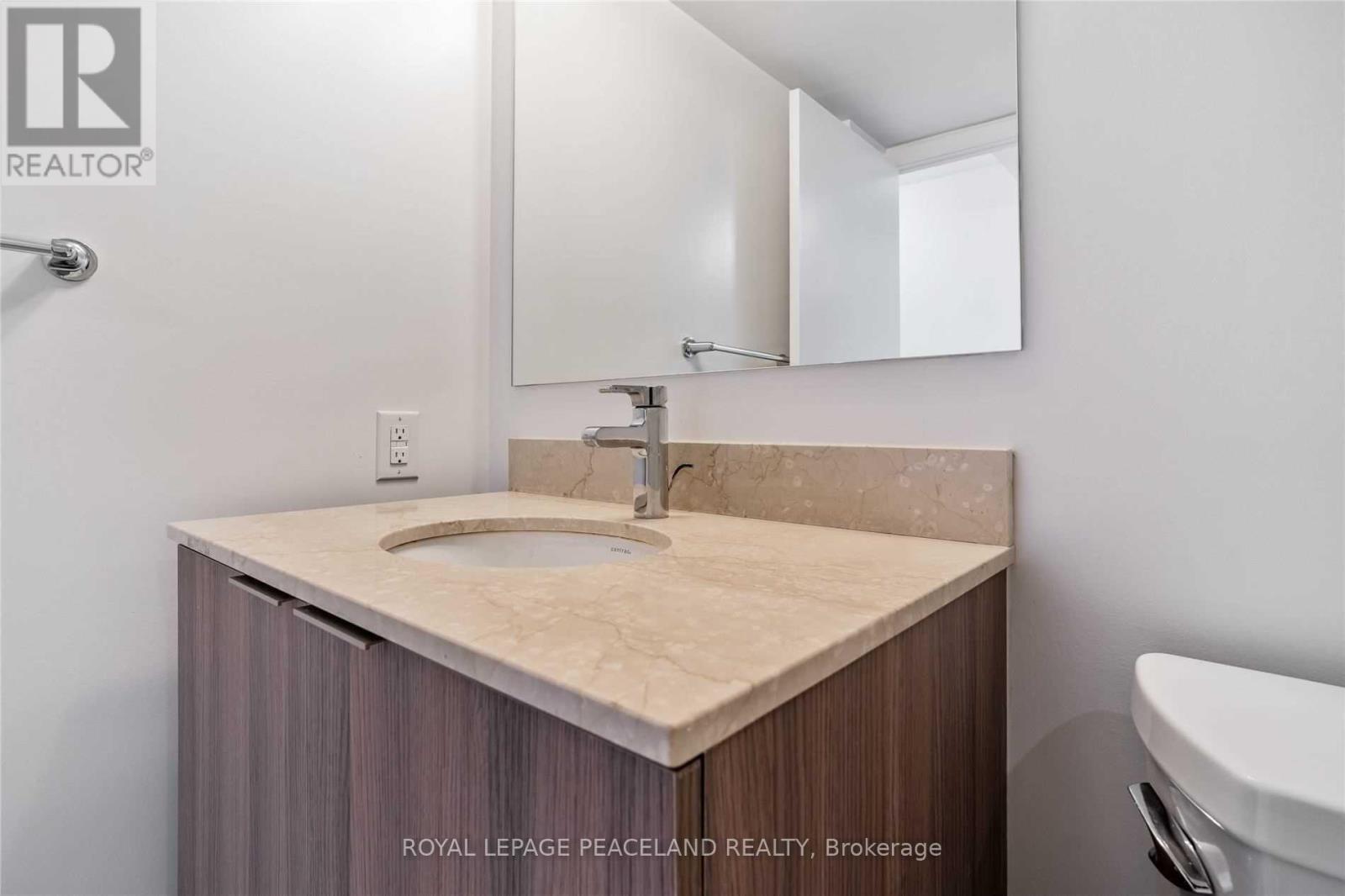 Photo 8 of 2911 955 Bay Street, Toronto ON