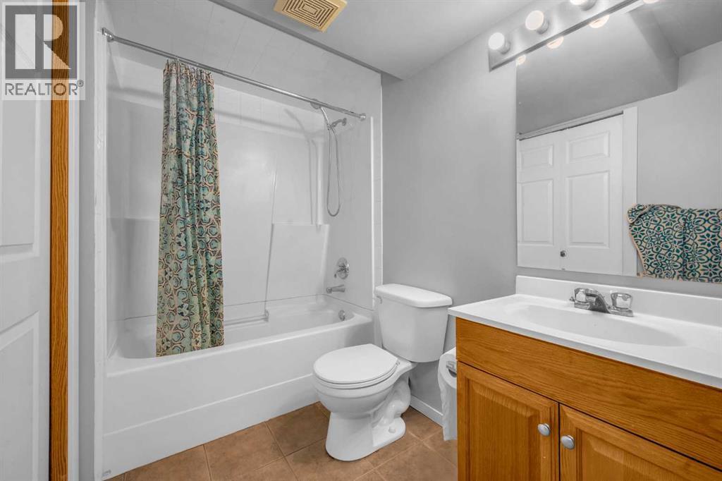 Single Family House for Sale in  Covehaven Road NE Coventry Hills Calgary 