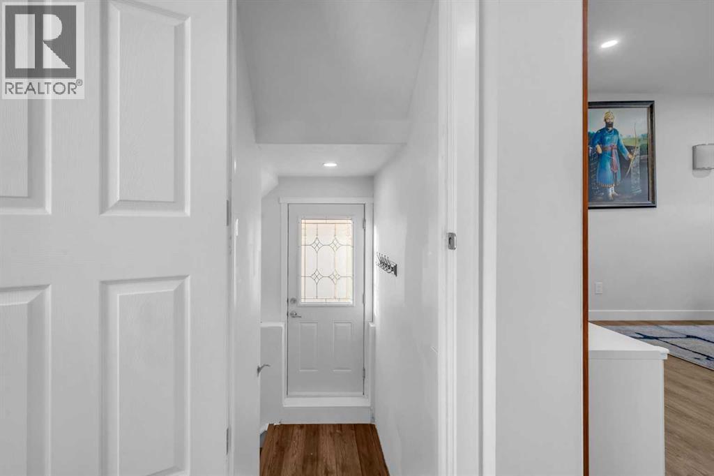 Single Family House for Sale in  Covehaven Road NE Coventry Hills Calgary 