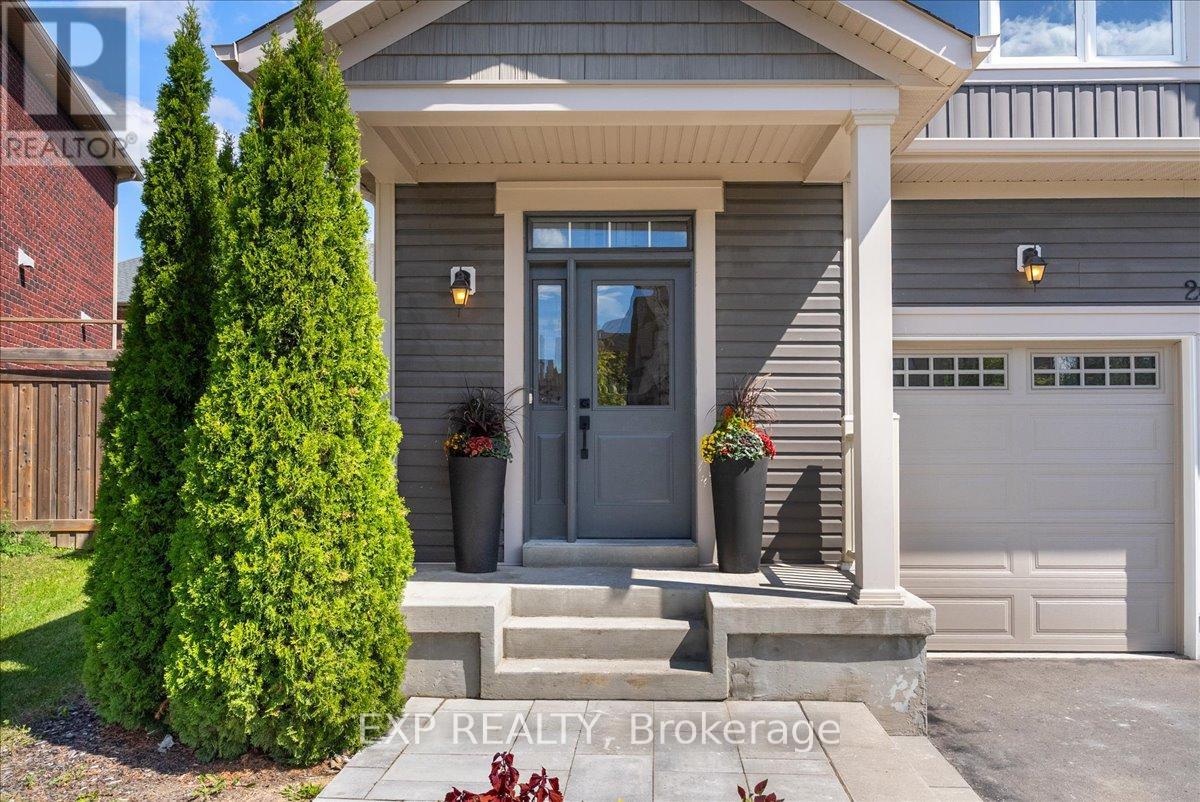 Photo 4 of 246 Symington Avenue, Oshawa ON