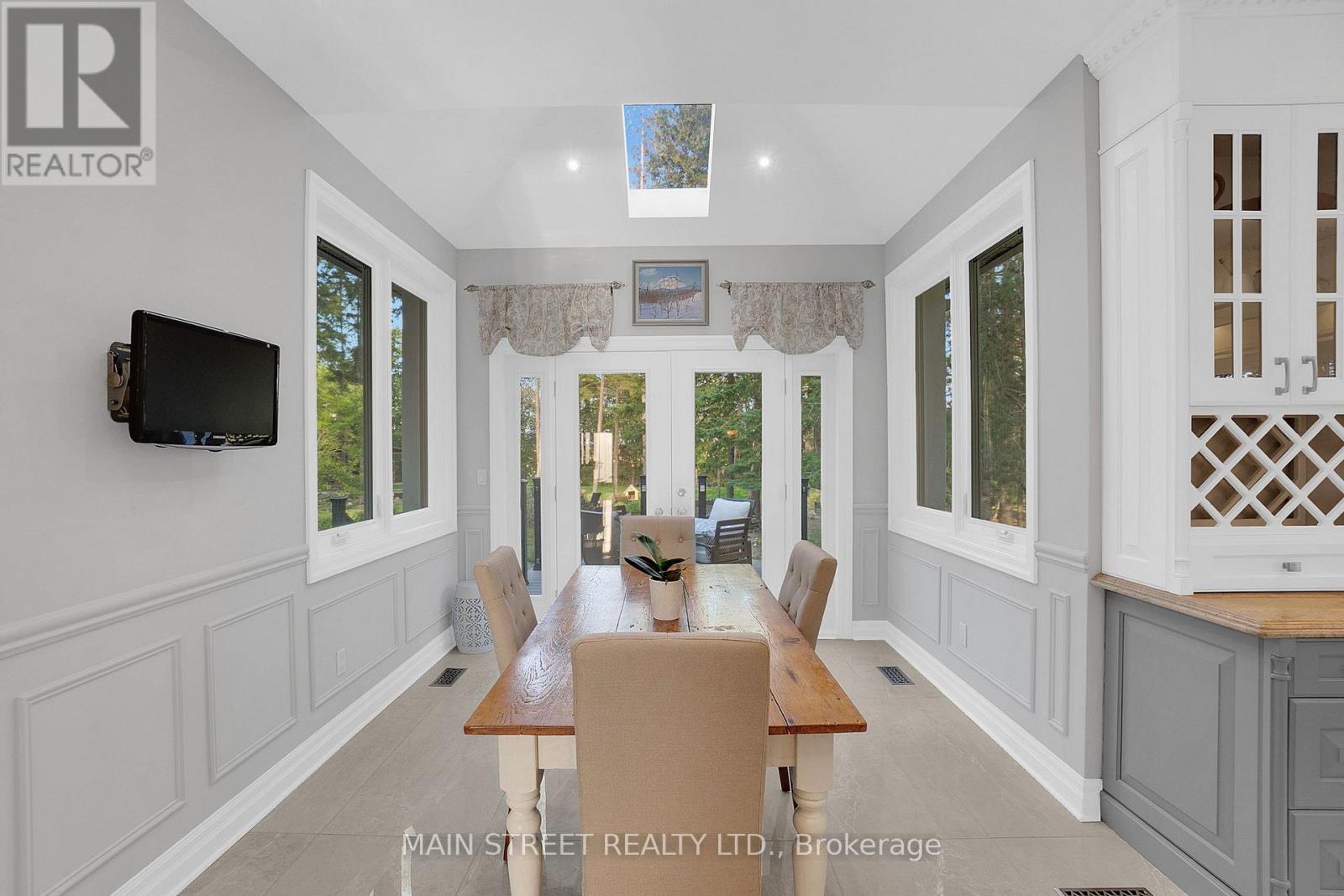 Photo 14 of 9 Cedar Ridge Road, Whitchurchstouffville ON