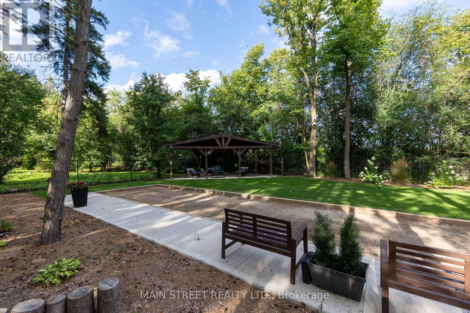Photo 29 of 9 Cedar Ridge Road, Whitchurchstouffville ON