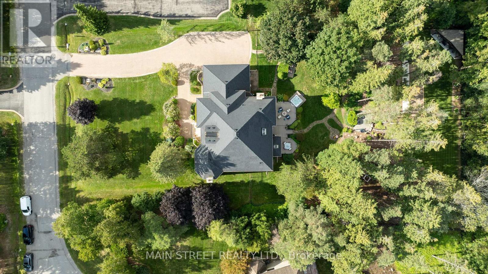 Photo 3 of 9 Cedar Ridge Road, Whitchurchstouffville ON