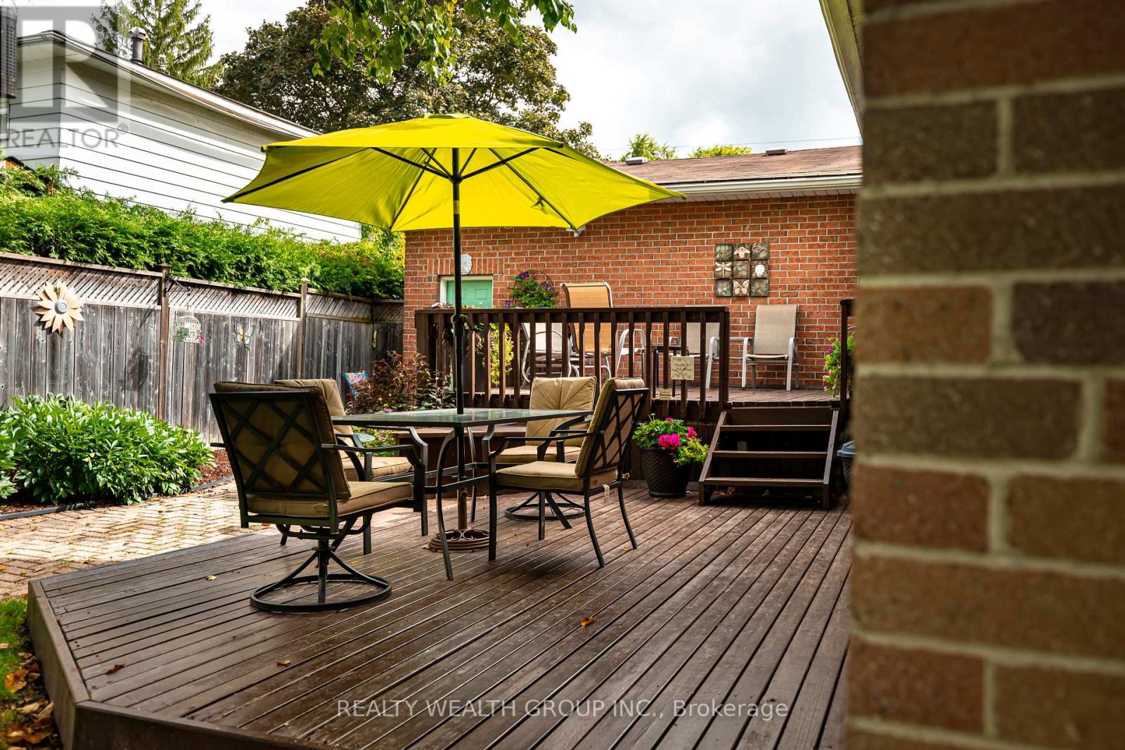 Photo 10 of 86 Alexander Road W, Newmarket ON