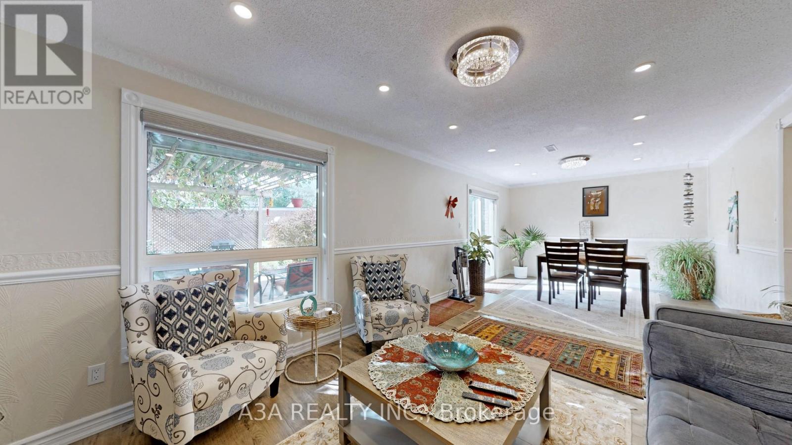 Photo 16 of 17 Beckett Avenue, East Gwillimbury ON