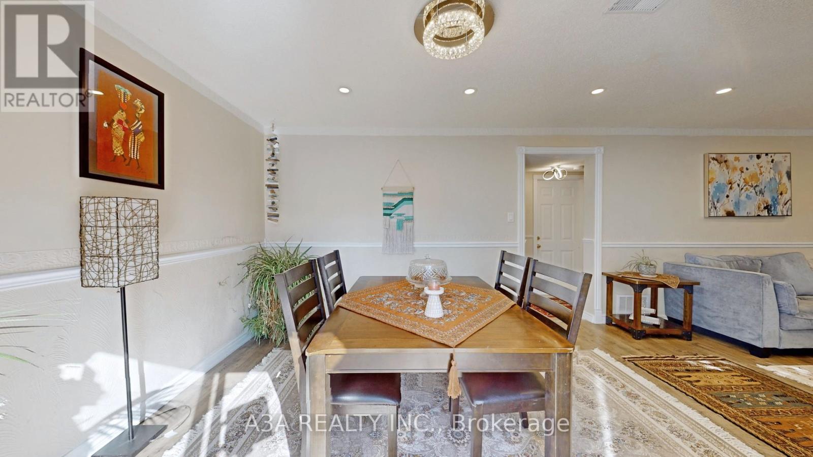 Photo 18 of 17 Beckett Avenue, East Gwillimbury ON