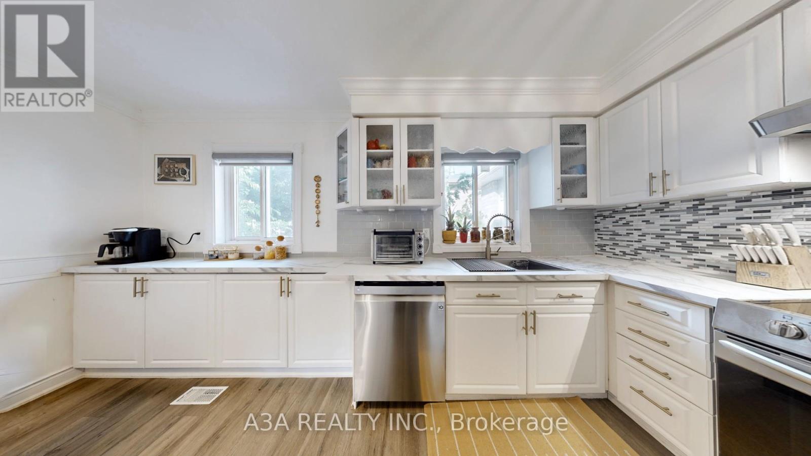 Photo 22 of 17 Beckett Avenue, East Gwillimbury ON