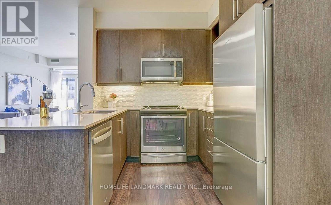 Photo 3 of Lph 03 65 Oneida Street, Richmond Hill ON