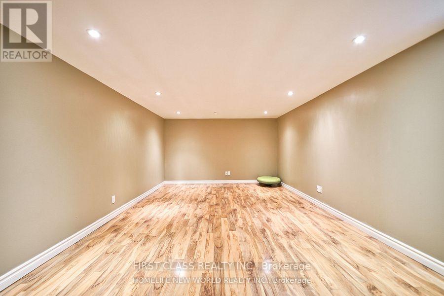 Photo 12 of 24 Markhaven Road, Markham ON