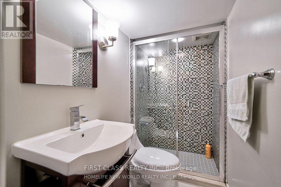Photo 13 of 24 Markhaven Road, Markham ON
