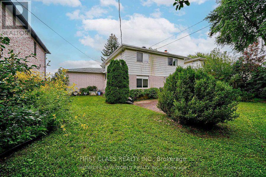 Photo 15 of 24 Markhaven Road, Markham ON