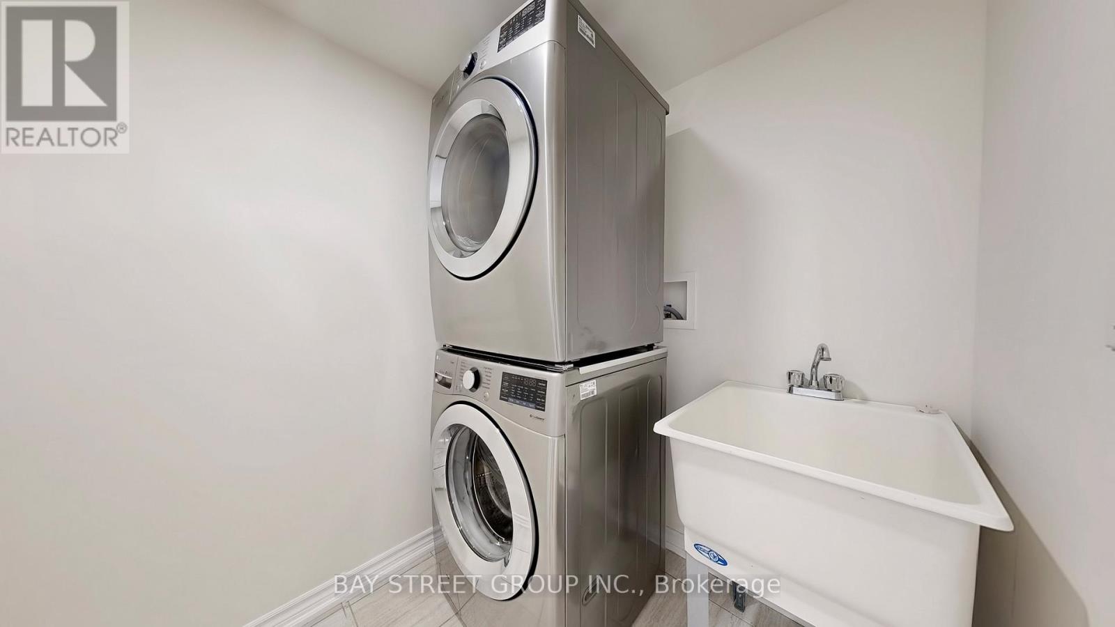 Photo 20 of 22 181 Parktree Drive, Vaughan ON