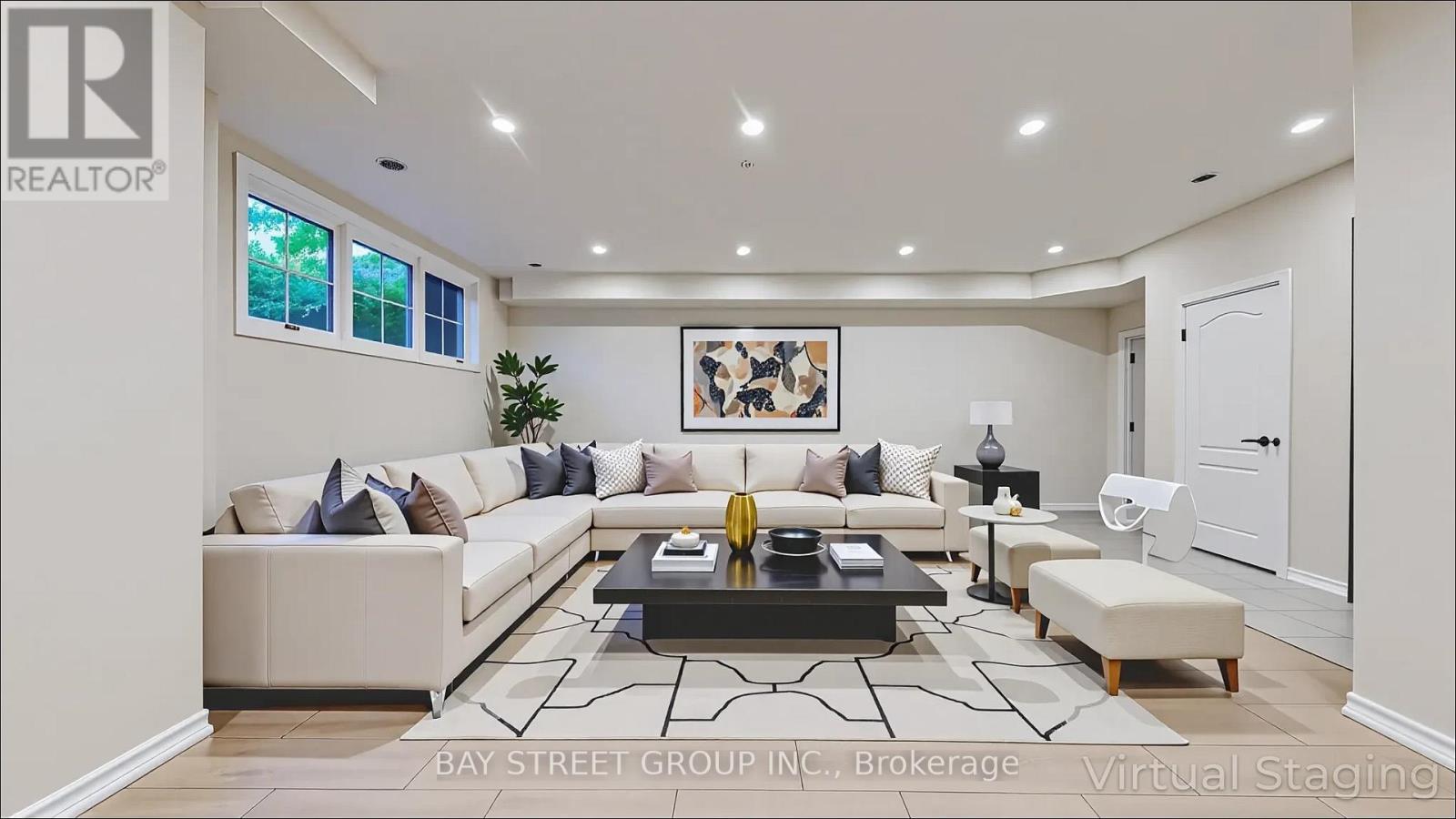 Photo 8 of 22 181 Parktree Drive, Vaughan ON