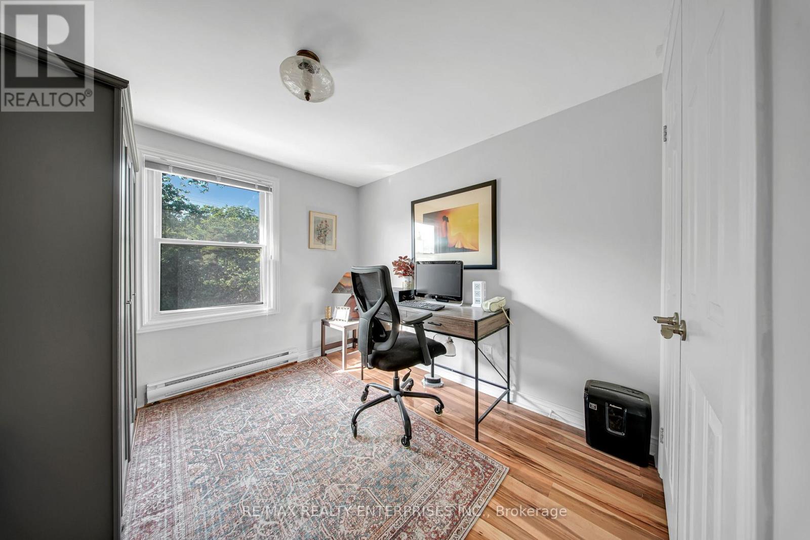 Photo 23 of 5 2056 Lakeshore Road W, Oakville ON