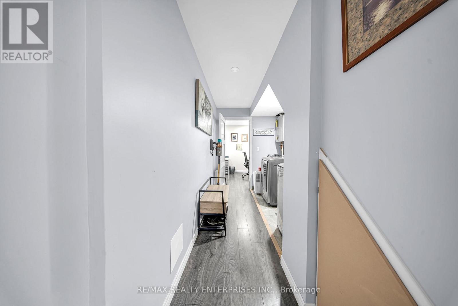 Photo 31 of 5 2056 Lakeshore Road W, Oakville ON