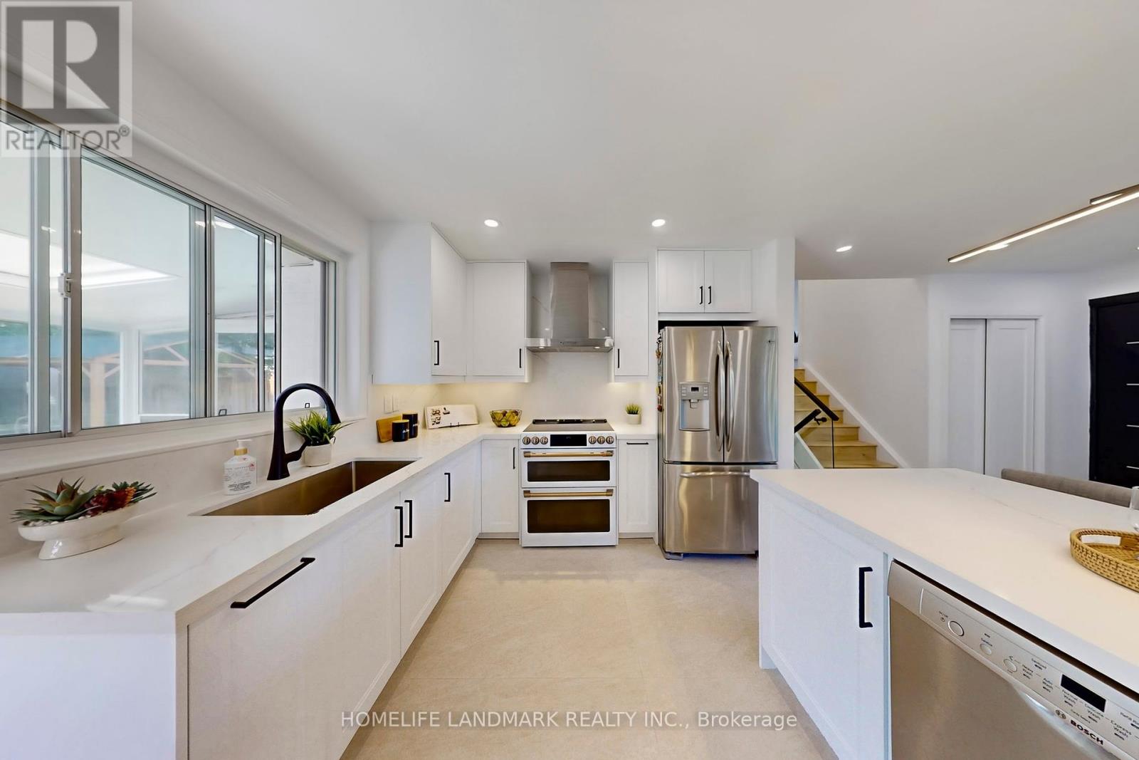 Photo 11 of 1354 Kelly Road, Mississauga ON