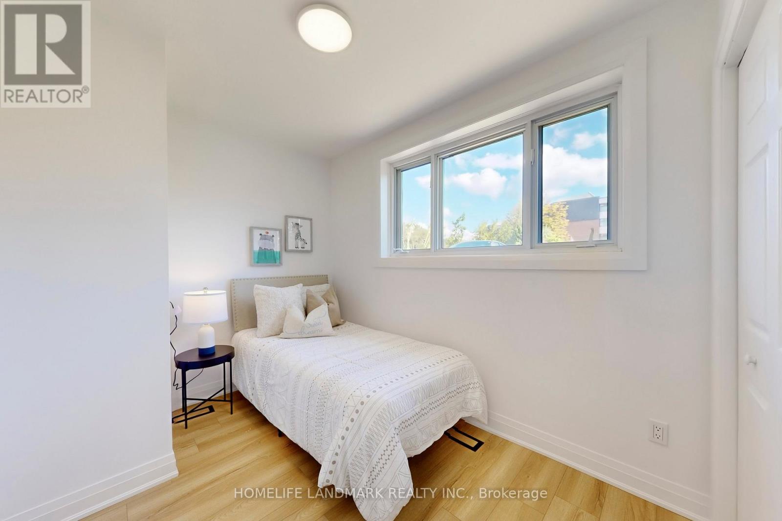 Photo 22 of 1354 Kelly Road, Mississauga ON
