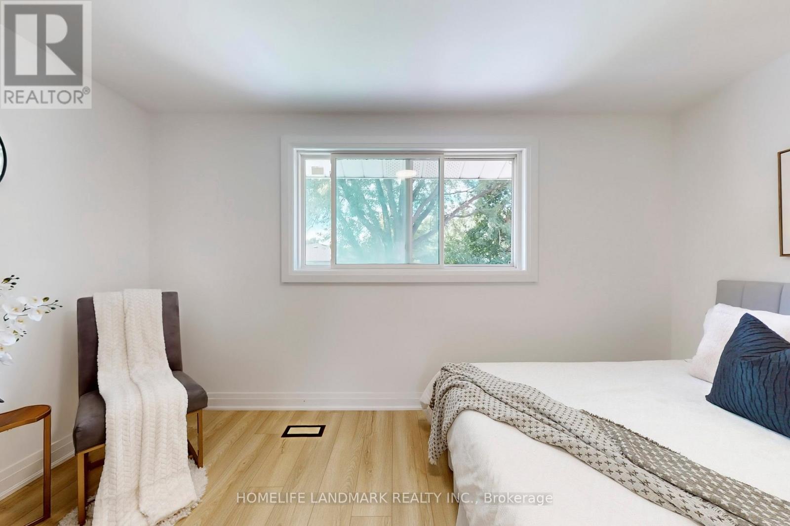 Photo 33 of 1354 Kelly Road, Mississauga ON