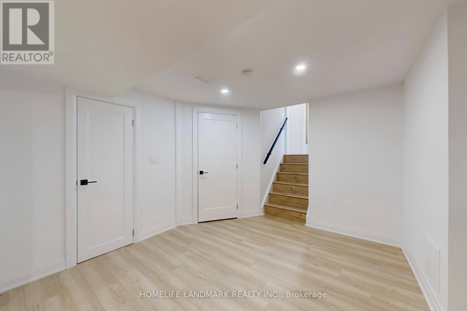 Photo 37 of 1354 Kelly Road, Mississauga ON