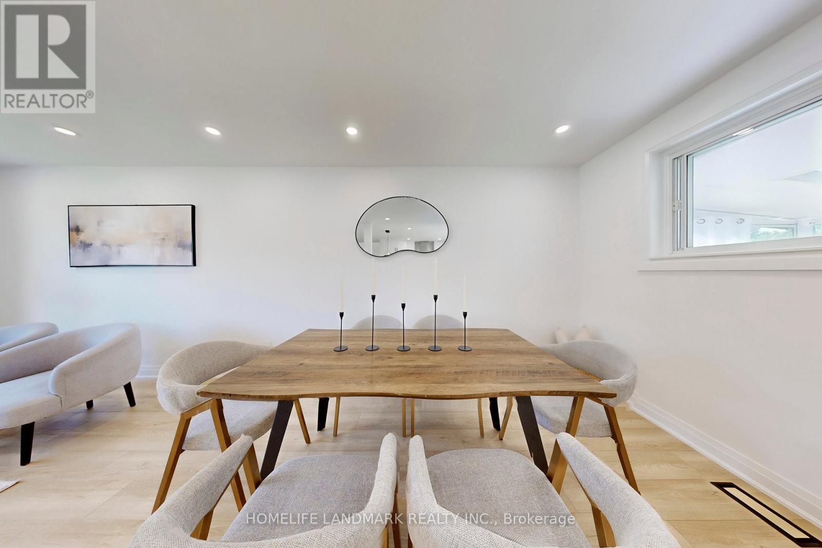 Photo 8 of 1354 Kelly Road, Mississauga ON