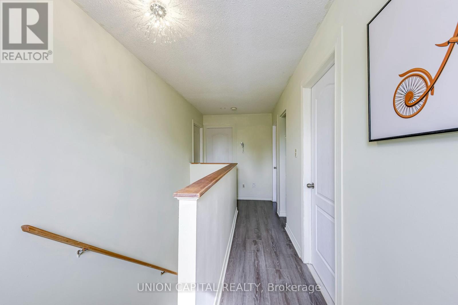 Photo 21 of 1060 Glendor Avenue, Burlington ON