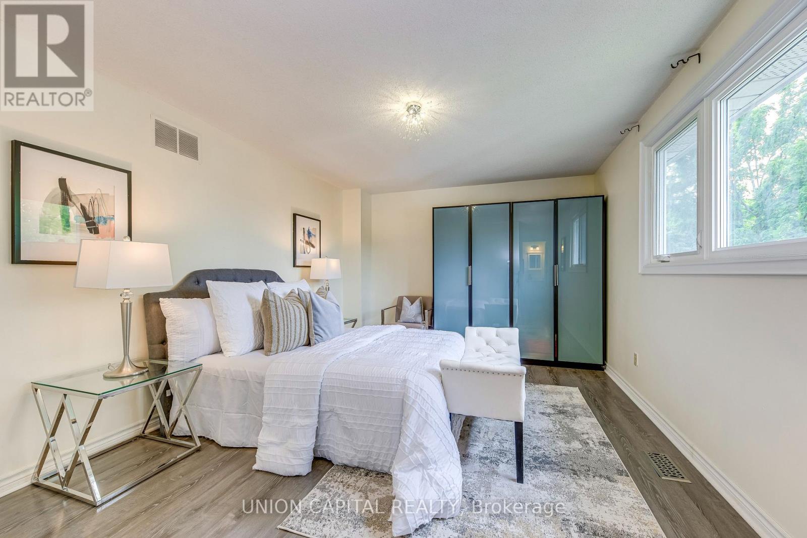 Photo 22 of 1060 Glendor Avenue, Burlington ON