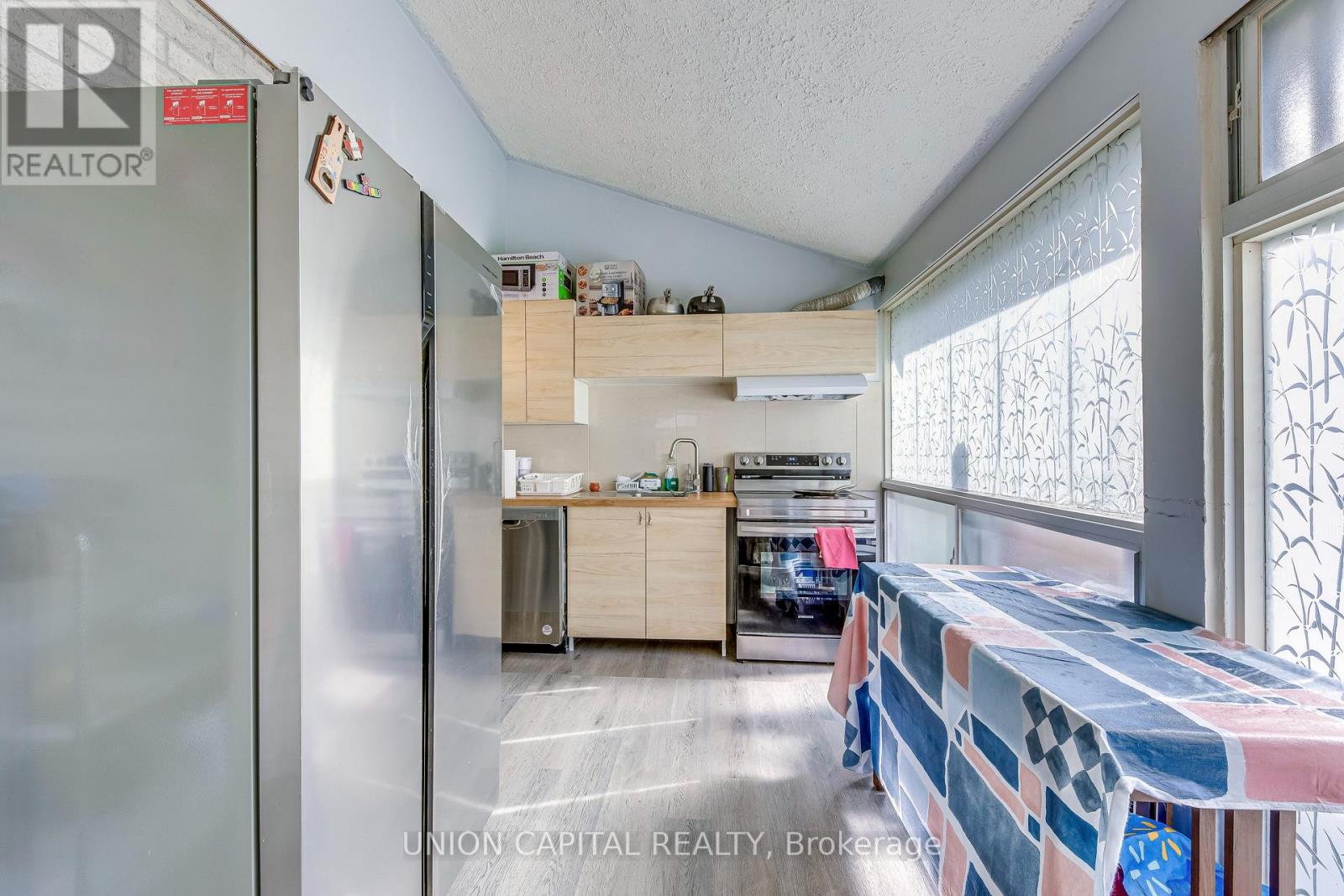Photo 37 of 1060 Glendor Avenue, Burlington ON