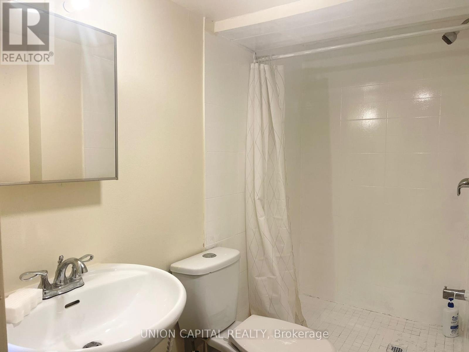 Photo 43 of 1060 Glendor Avenue, Burlington ON