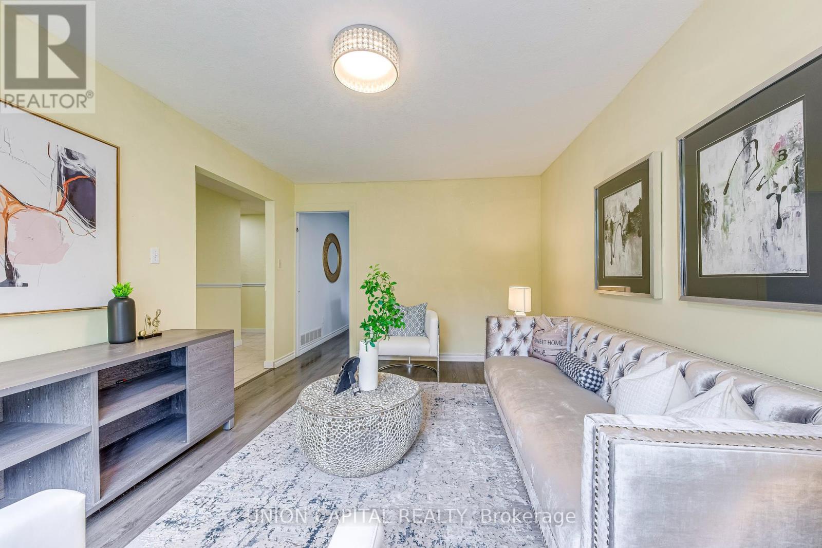 Photo 7 of 1060 Glendor Avenue, Burlington ON