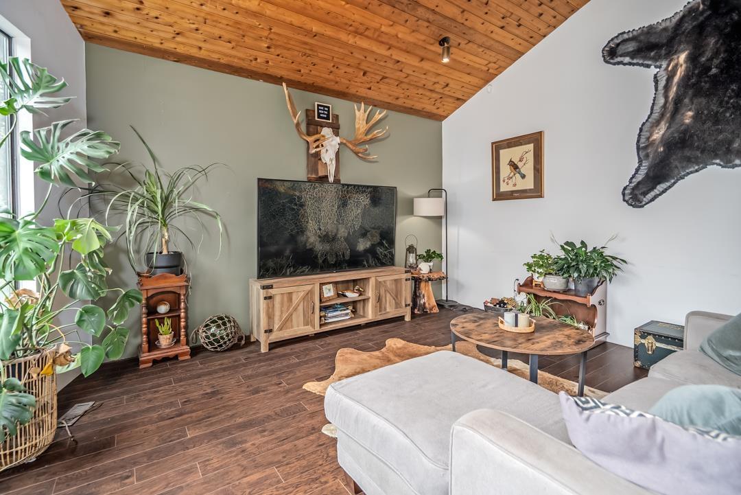 Photo 8 of 26559 58 Street, Langley BC