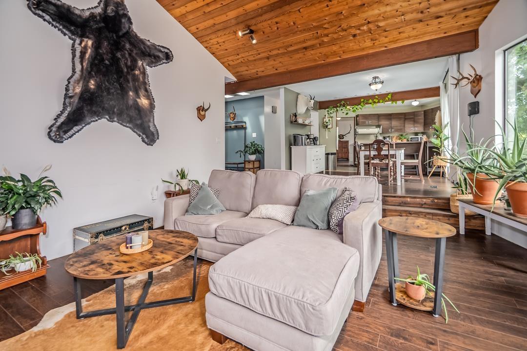 Photo 9 of 26559 58 Street, Langley BC
