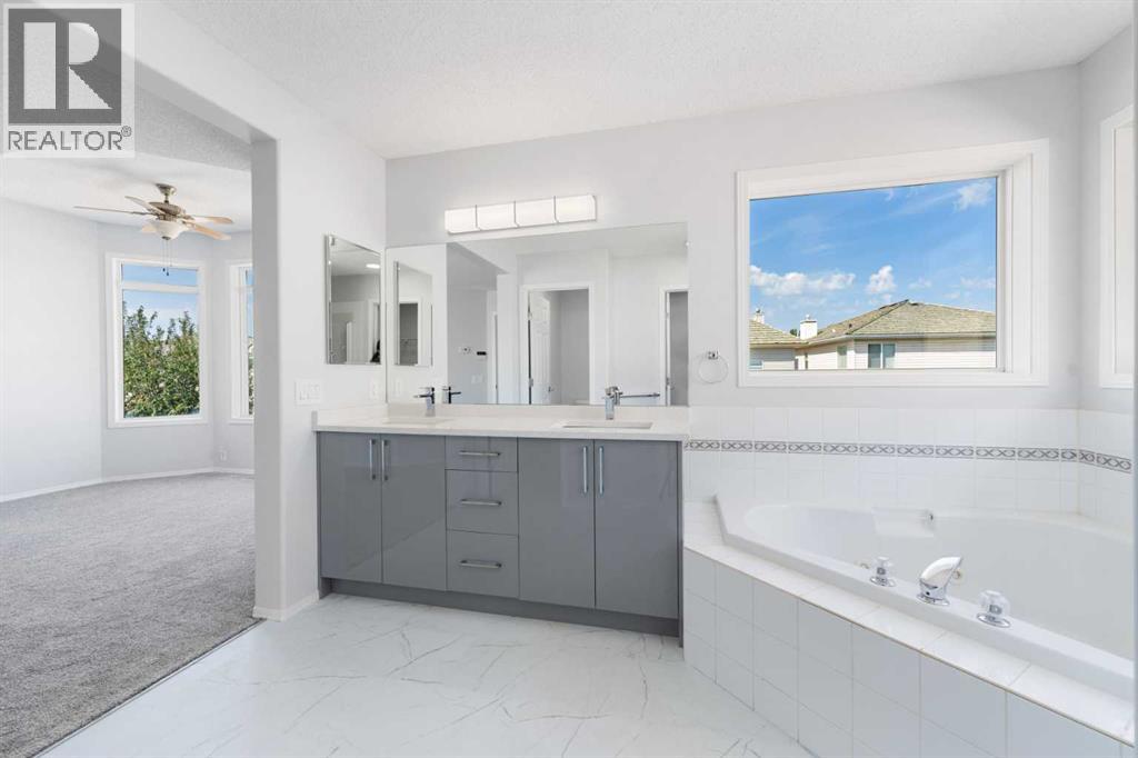 Single Family House for Sale in  Coral Reef Close NE Coral Springs Calgary 