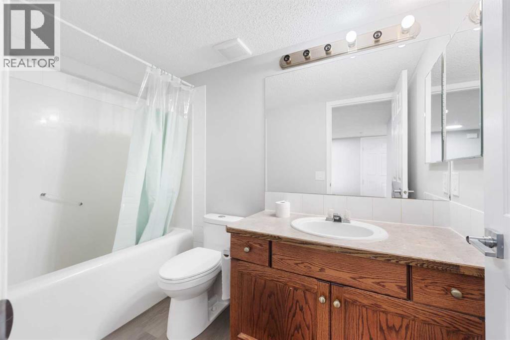Single Family House for Sale in  Coral Reef Close NE Coral Springs Calgary 