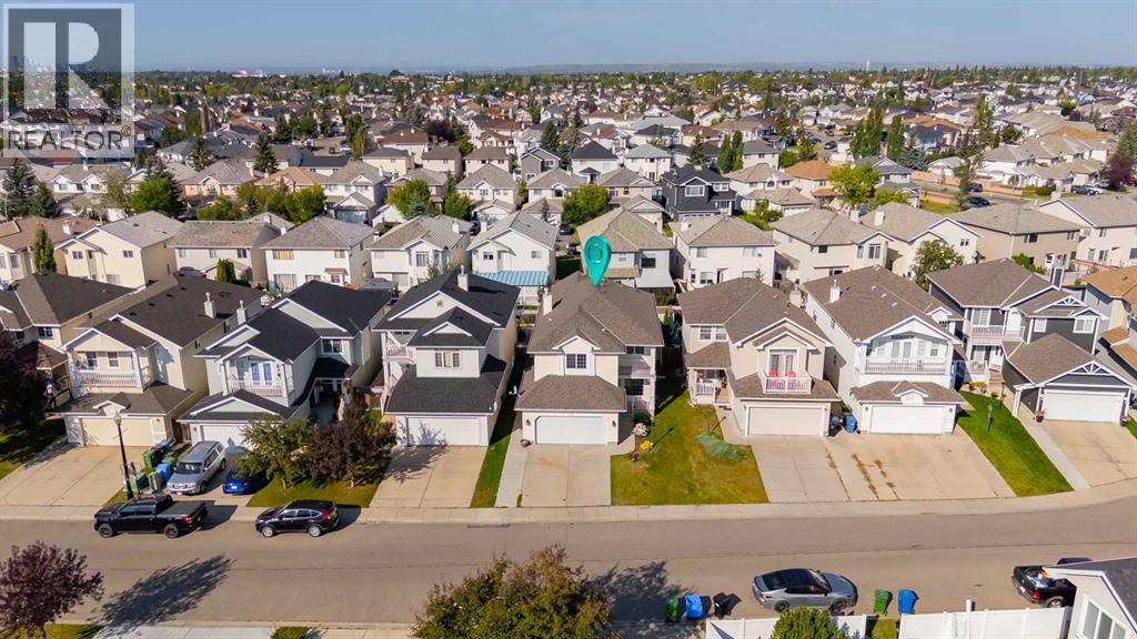 Single Family House for Sale in  Coral Reef Close NE Coral Springs Calgary 