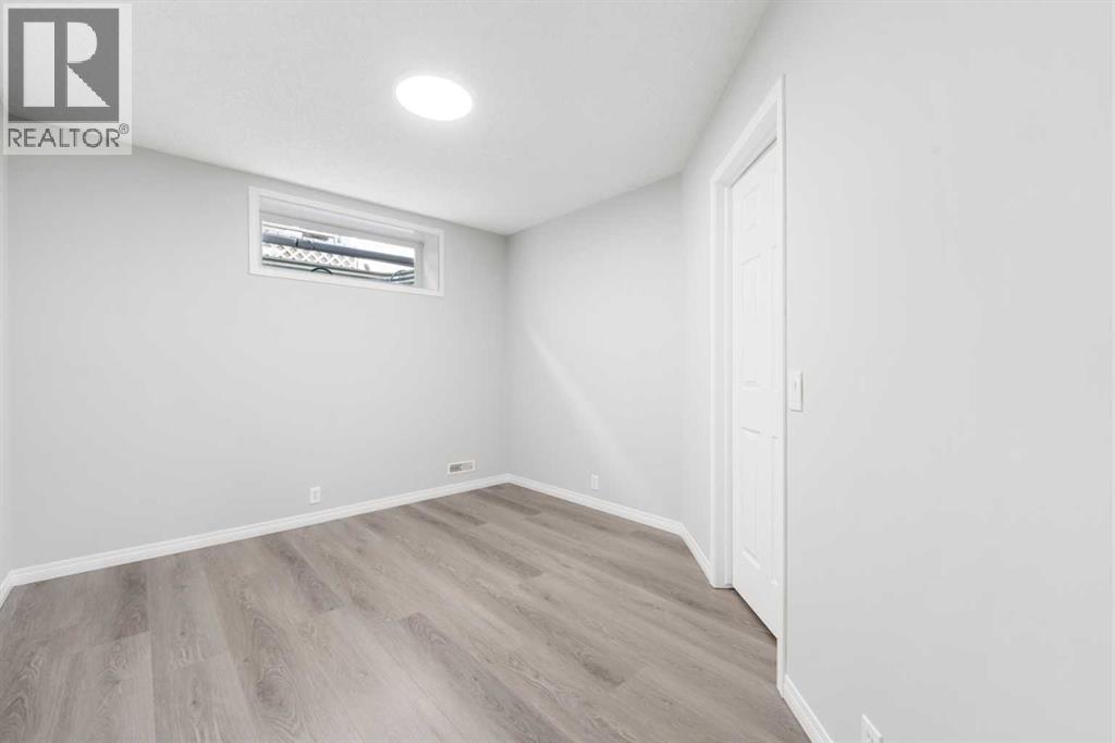 Single Family House for Sale in  Coral Reef Close NE Coral Springs Calgary 